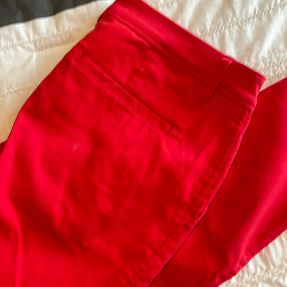 Adorable red pants!